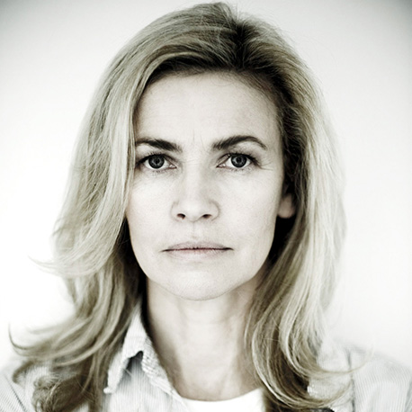 Lidia Popiel (Linda)